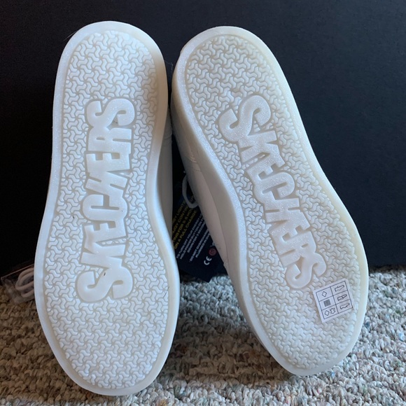 Skechers light up leather sneakers (unisex) - Picture 5 of 8